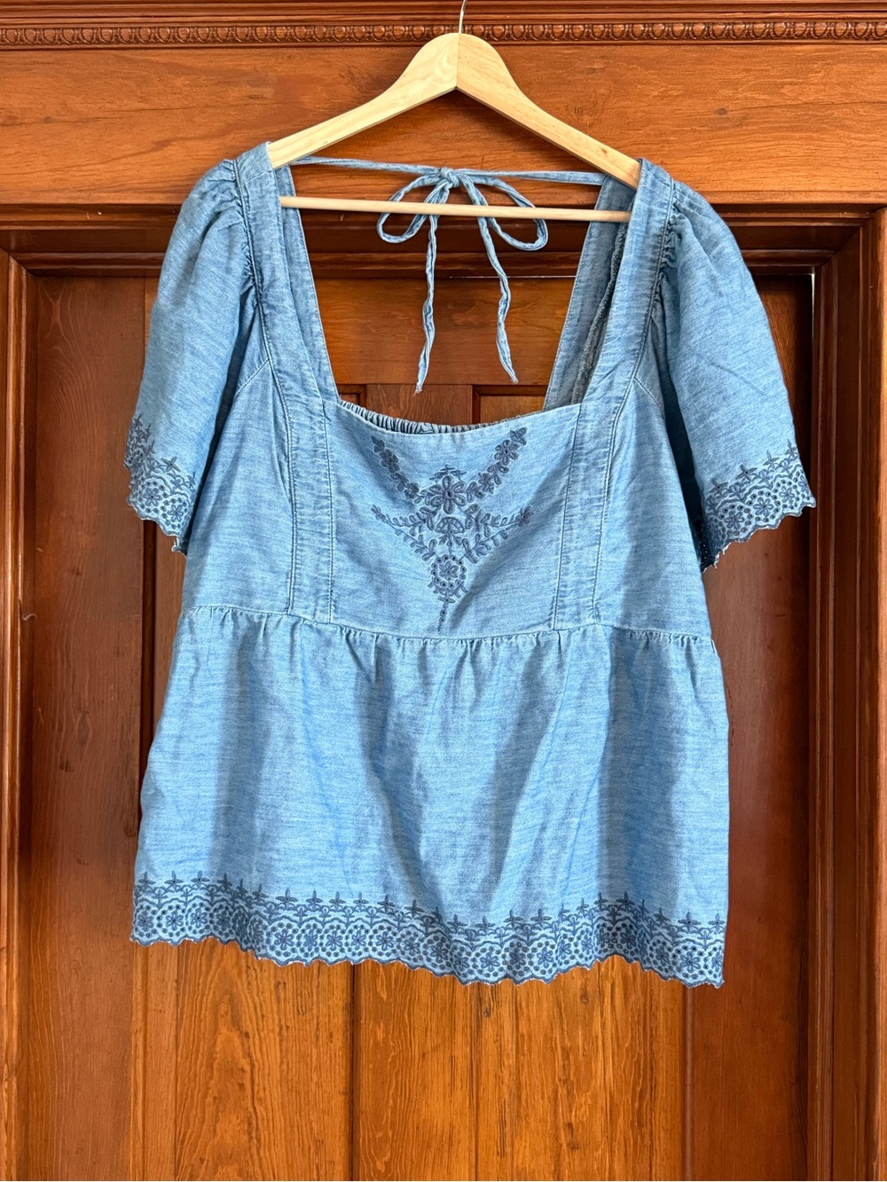 Old Navy Light Blue Embroidered Square-Neck Peasant Top